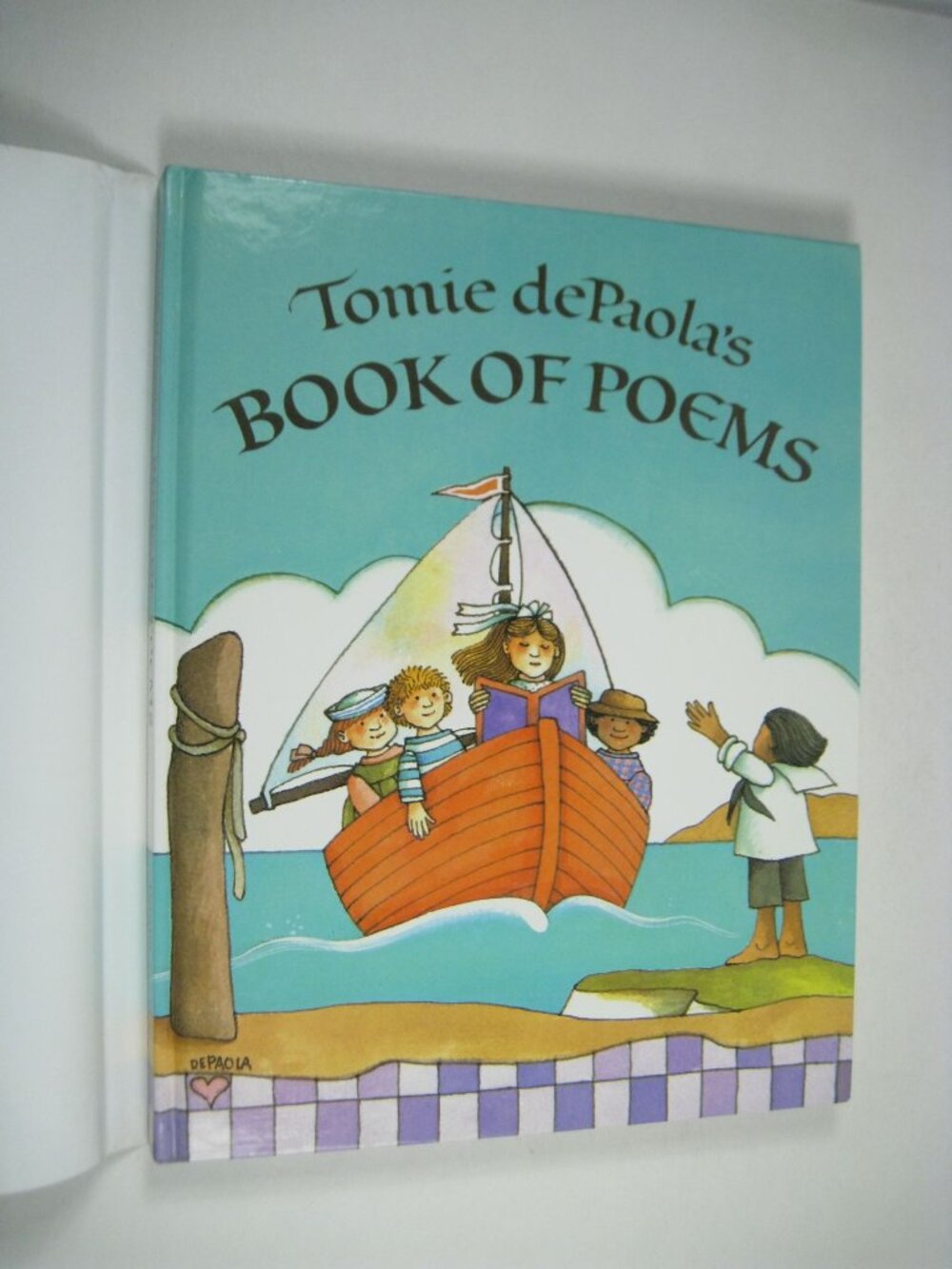 Tomie dePaolas Illustrated Book Of Poems Hardcover 1988 Colorful